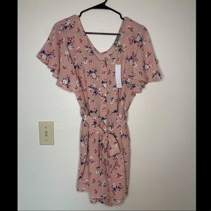Good Luck Gem Romper Floral Medium Never Worn with Tag